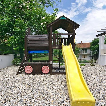 Holiday House With Pool Čavle Esterno foto
