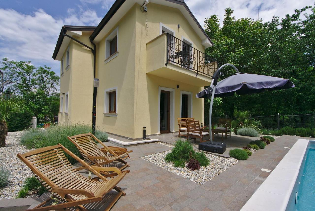 Holiday House With Pool Čavle Esterno foto